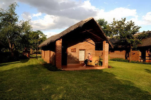 Barefoot Safari Lodge 利隆圭 外观 照片