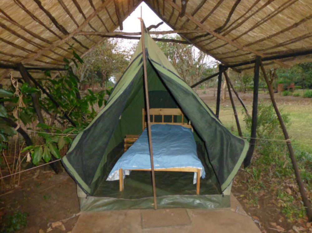 Barefoot Safari Lodge 利隆圭 外观 照片
