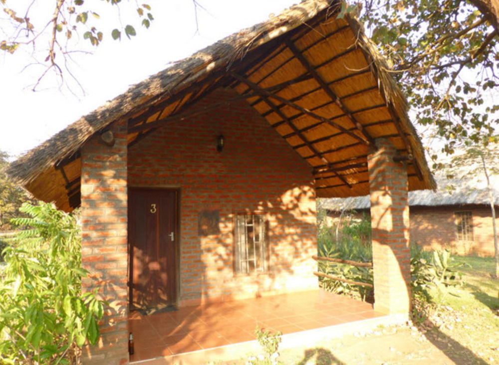 Barefoot Safari Lodge 利隆圭 外观 照片