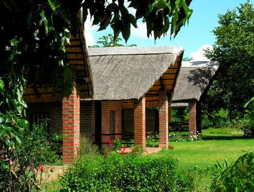 Barefoot Safari Lodge 利隆圭 外观 照片